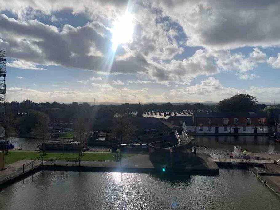 City Centre 2 Bed Apartment Chester Exterior foto